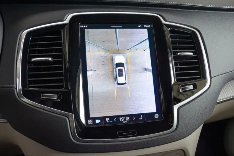 Volvo XC90 din 2023 cu 8.000 km - oferta VOL125647 - foto 25