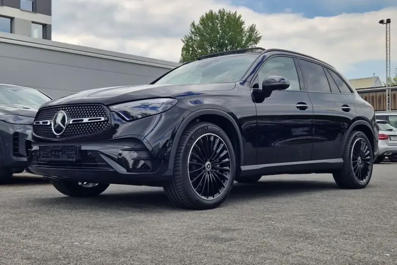 Mercedes-Benz GLC 220 din 2023 cu 1.500 km - oferta MER125648 - foto 1