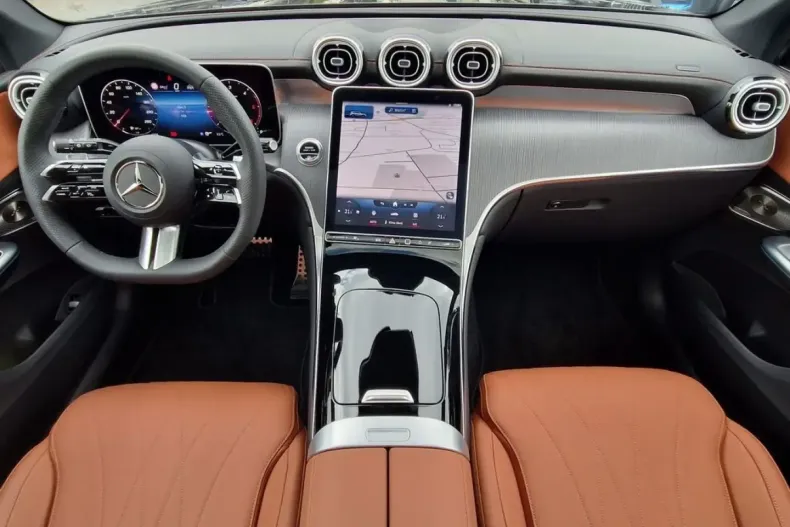 Mercedes-Benz GLC 220 din 2023 cu 1.500 km - oferta MER125648 - foto 5