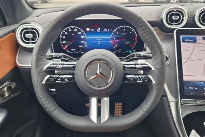 Mercedes-Benz GLC 220 din 2023 cu 1.500 km - oferta MER125648 - foto 7