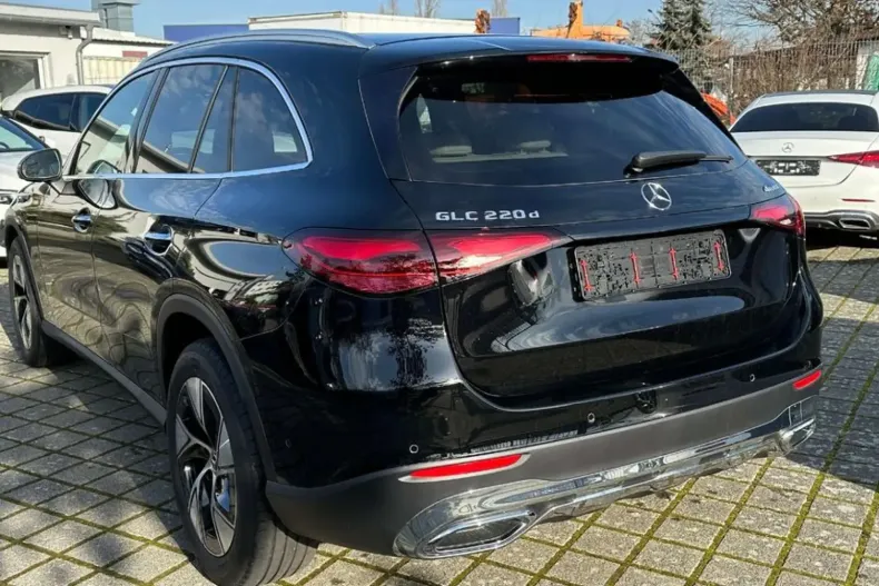 Mercedes-Benz GLC 220 din 2023 cu 50 km - oferta MER125651 - foto 3