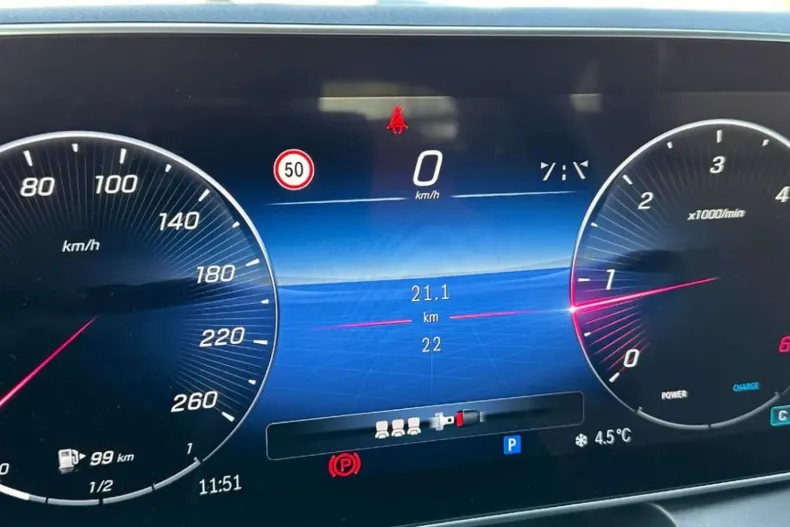 Mercedes-Benz GLC 220 din 2023 cu 50 km - oferta MER125651 - foto 10