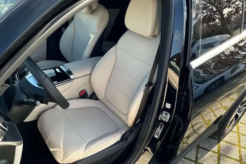 Mercedes-Benz GLC 220 din 2023 cu 50 km - oferta MER125651 - foto 11