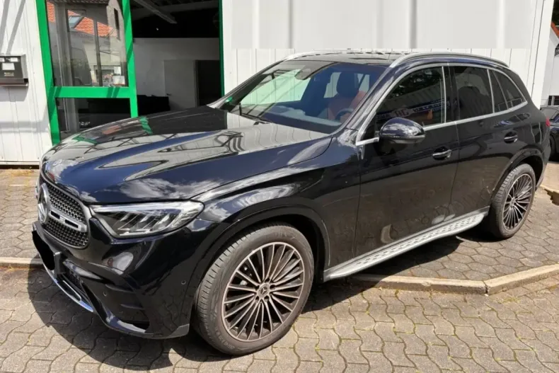 Mercedes-Benz GLC 220 din 2023 cu 8.500 km - oferta MER125652 - foto 3