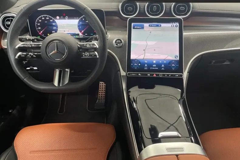 Mercedes-Benz GLC 200 din 2023 cu 8.000 km - oferta MER125653 - foto 8