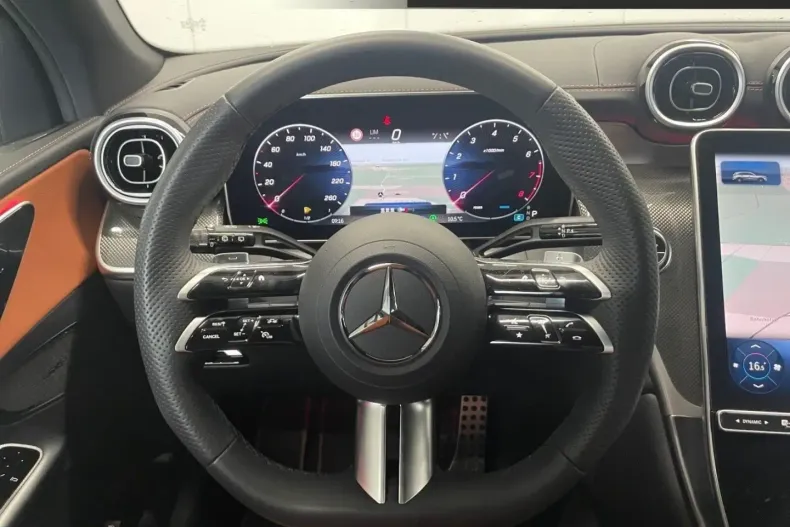 Mercedes-Benz GLC 200 din 2023 cu 8.000 km - oferta MER125653 - foto 9