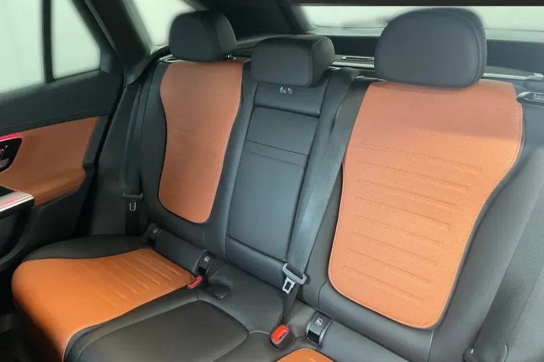 Mercedes-Benz GLC 200 din 2023 cu 8.000 km - oferta MER125653 - foto 14