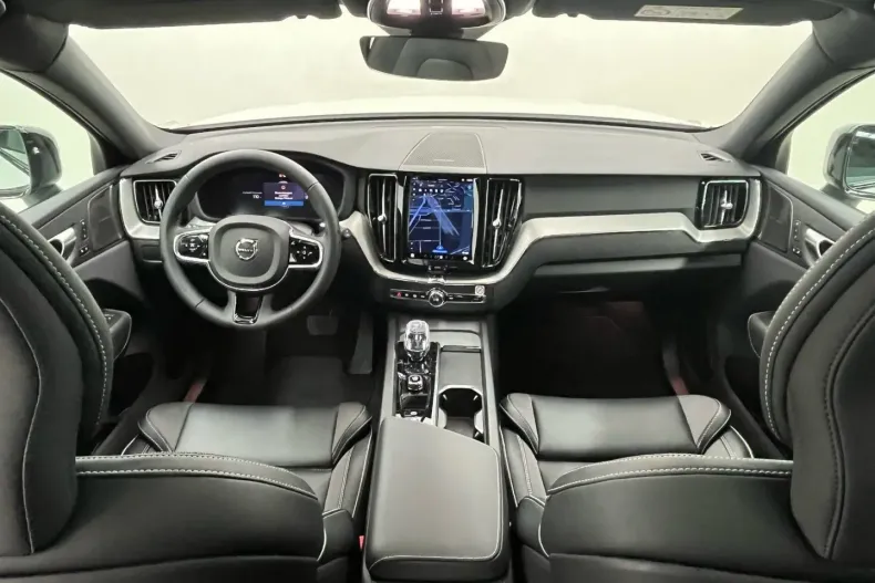 Volvo XC60 din 2023 cu 21.150 km - oferta VOL125654 - foto 7