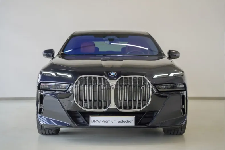 BMW i7 din 2023 cu 25.730 km - oferta BMW125657 - foto 8
