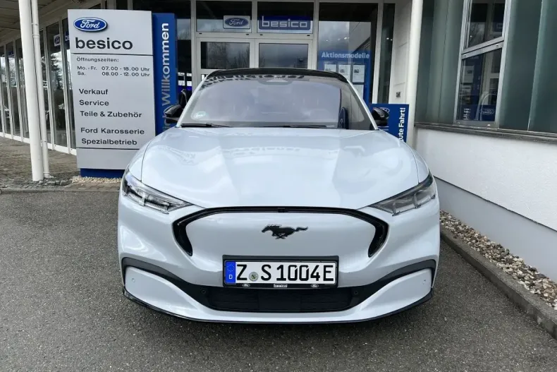 Ford Mustang Mach-E din 2023 cu 33.000 km - oferta FOR125658 - foto 2