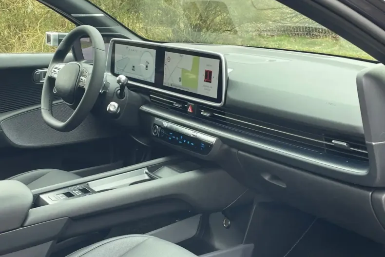 Hyundai IONIQ 6 din 2023 cu 22.500 km - oferta HYU125659 - foto 23