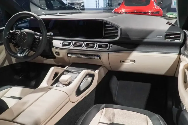 Mercedes-Benz GLE 53 AMG din 2024 cu 15.000 km - oferta MER125663 - foto 9