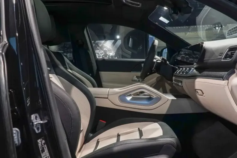 Mercedes-Benz GLE 53 AMG din 2024 cu 15.000 km - oferta MER125663 - foto 12