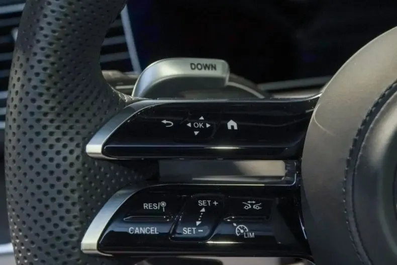 Mercedes-Benz GLE 53 AMG din 2024 cu 15.000 km - oferta MER125663 - foto 20