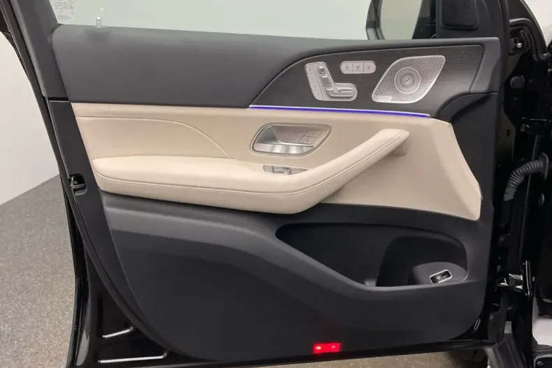 Mercedes-Benz GLE 450 din 2023 cu 6.800 km - oferta MER125664 - foto 13