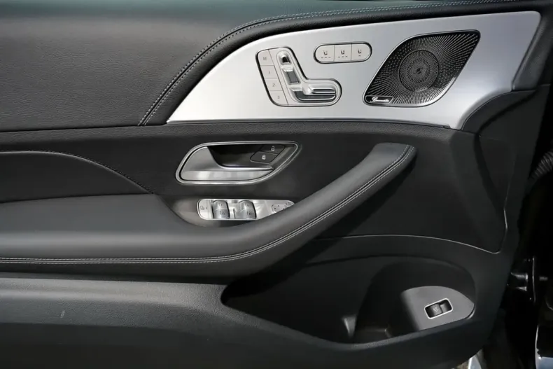 Mercedes-Benz GLE 450 din 2023 cu 11.000 km - oferta MER125665 - foto 12