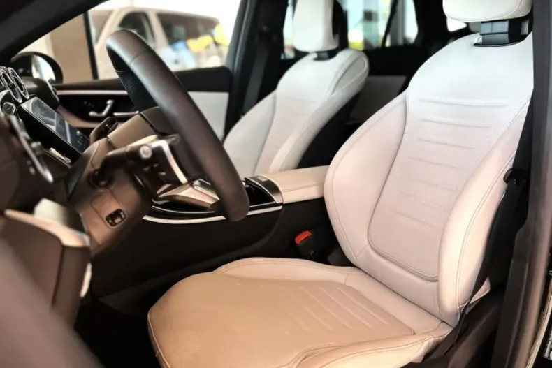 Mercedes-Benz GLC 220 din 2023 cu 17.000 km - oferta MER125666 - foto 13