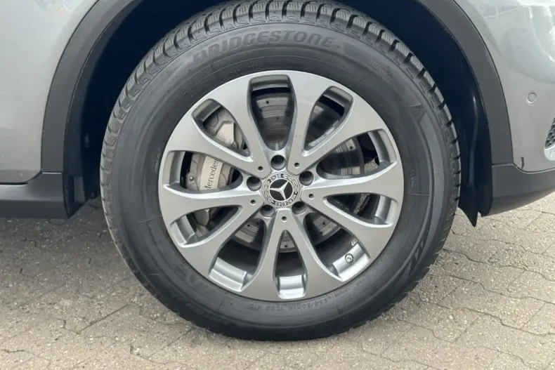 Mercedes-Benz GLC 300 din 2022 cu 31.935 km - oferta MER125670 - foto 14