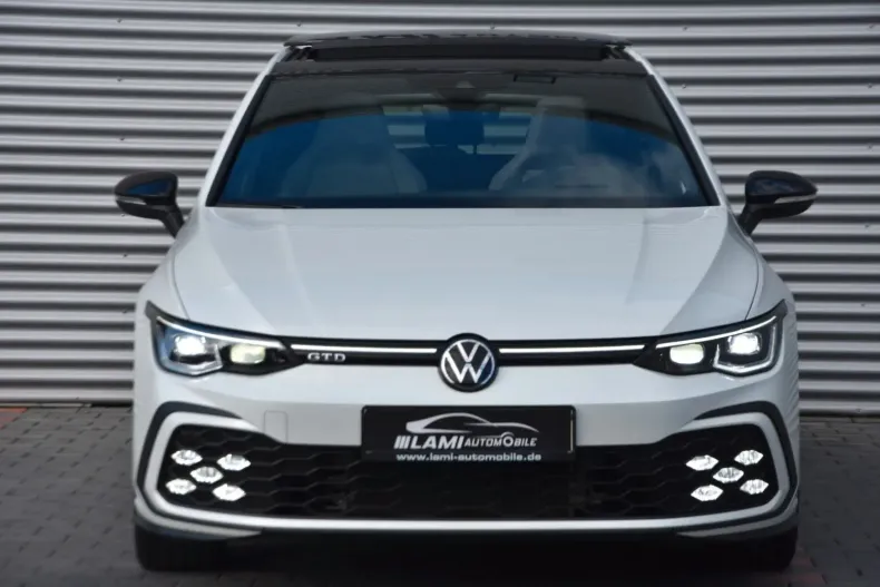 Volkswagen Golf din 2023 cu 30.500 km - oferta VOL125674 - foto 2