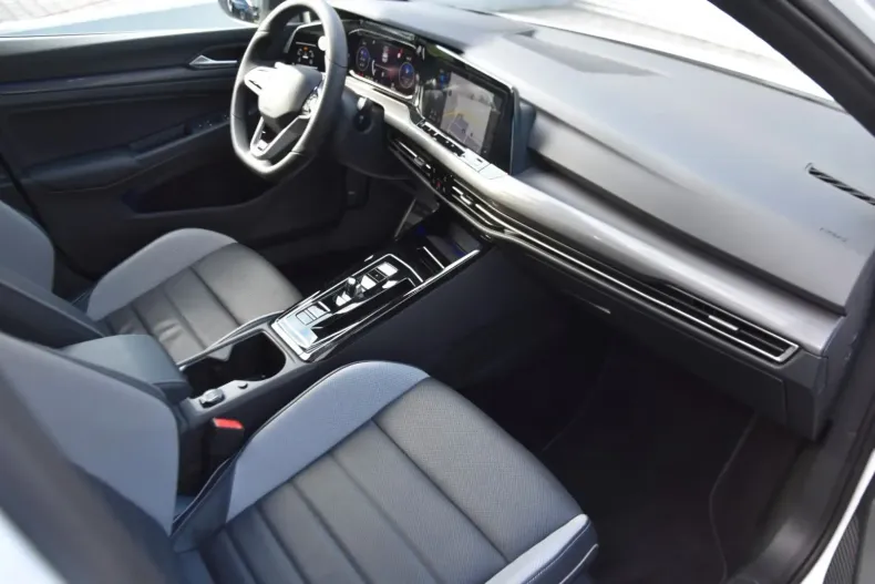 Volkswagen Golf din 2023 cu 30.500 km - oferta VOL125674 - foto 15