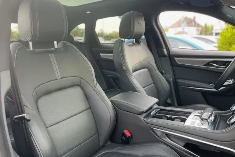 Jaguar F-Pace din 2022 cu 14.950 km - oferta JAG125678 - foto 15