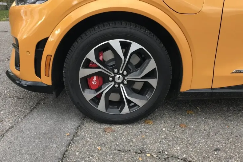 Ford Mustang Mach-E din 2022 cu 19.963 km - oferta FOR125679 - foto 5