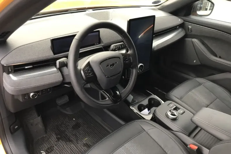 Ford Mustang Mach-E din 2022 cu 19.963 km - oferta FOR125679 - foto 13