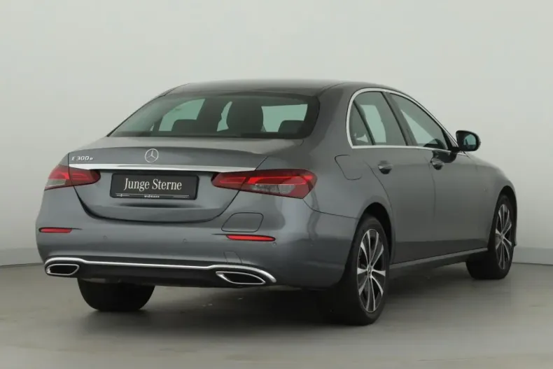 Mercedes-Benz E 300 din 2021 cu 43.468 km - oferta MER125685 - foto 2