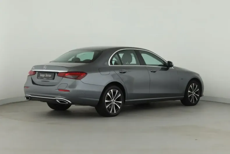 Mercedes-Benz E 300 din 2021 cu 43.468 km - oferta MER125685 - foto 6