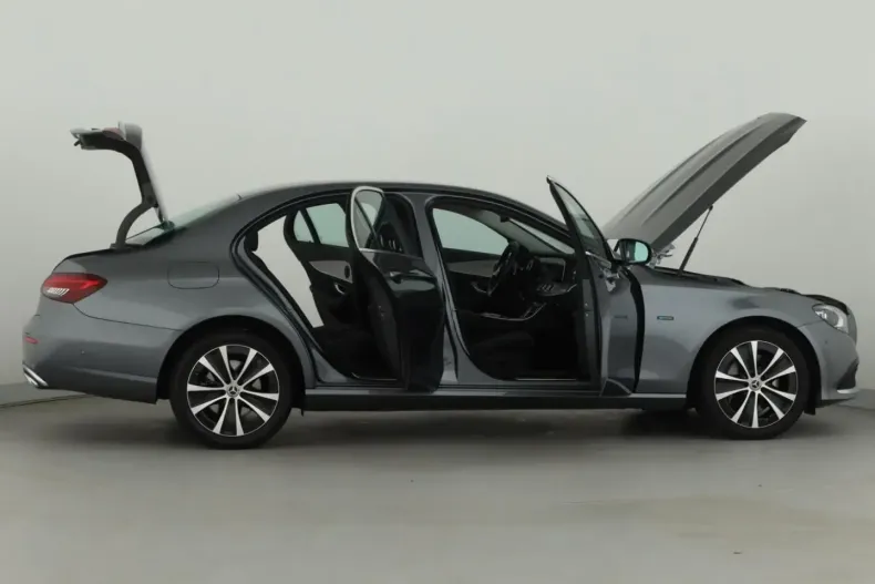 Mercedes-Benz E 300 din 2021 cu 43.468 km - oferta MER125685 - foto 8