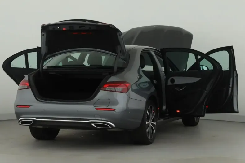 Mercedes-Benz E 300 din 2021 cu 43.468 km - oferta MER125685 - foto 9