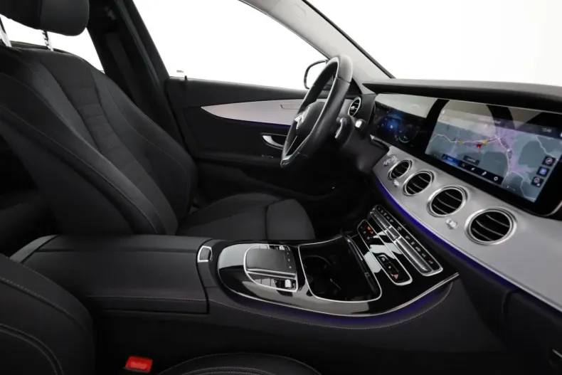 Mercedes-Benz E 300 din 2021 cu 43.468 km - oferta MER125685 - foto 17