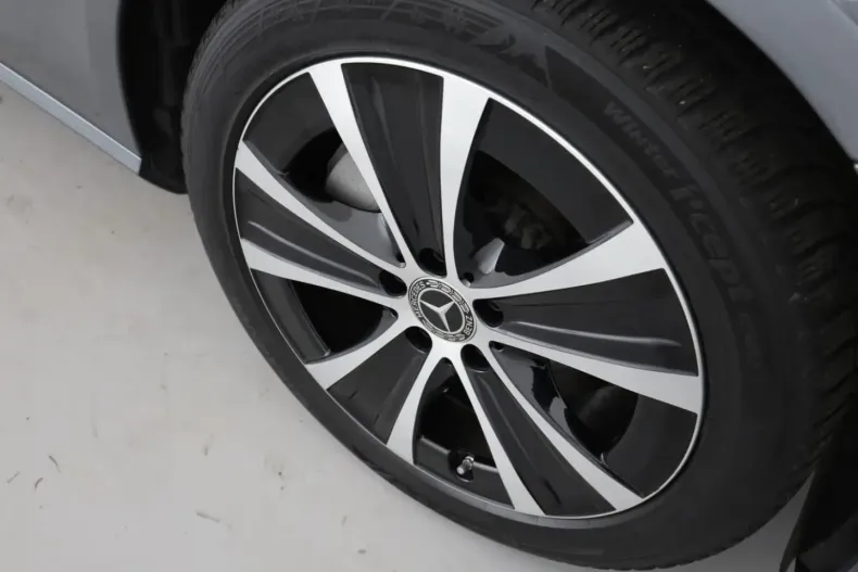 Mercedes-Benz E 300 din 2021 cu 43.468 km - oferta MER125685 - foto 21