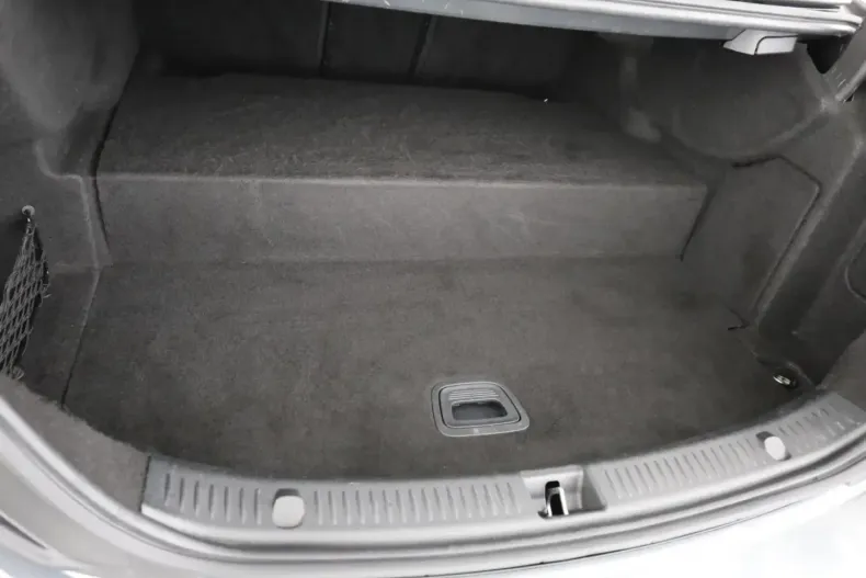 Mercedes-Benz E 300 din 2021 cu 43.468 km - oferta MER125685 - foto 22