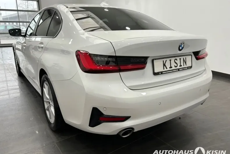 BMW 320 din 2021 cu 78.132 km - oferta BMW125688 - foto 4