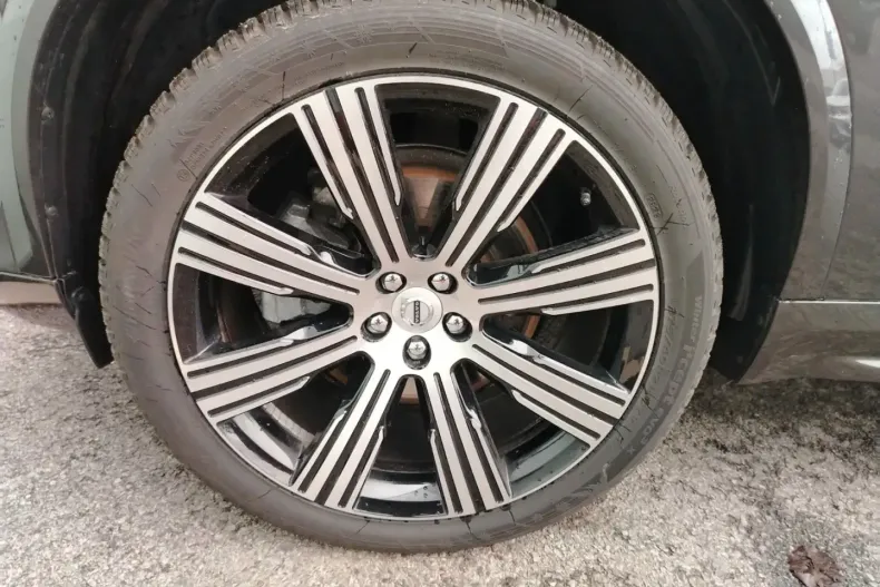 Volvo XC90 din 2023 cu 21.600 km - oferta VOL125694 - foto 5