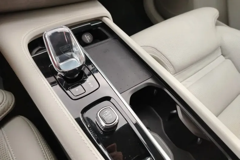 Volvo XC90 din 2023 cu 21.600 km - oferta VOL125694 - foto 11