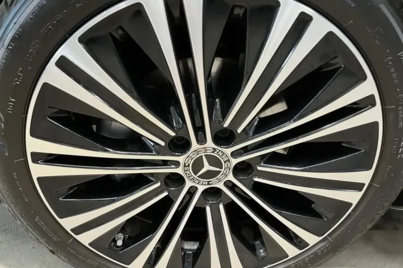 Mercedes-Benz CLA 180 din 2022 cu 8.866 km - oferta MER125698 - foto 10