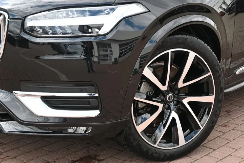 Volvo XC90 din 2023 cu 9.900 km - oferta VOL125705 - foto 2
