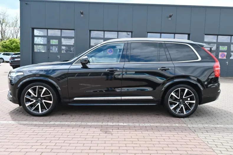 Volvo XC90 din 2023 cu 9.900 km - oferta VOL125705 - foto 3