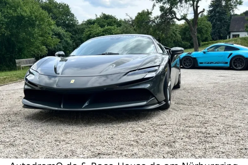 Ferrari SF90 din 2022 cu 2.500 km - oferta FER125706 - foto 2