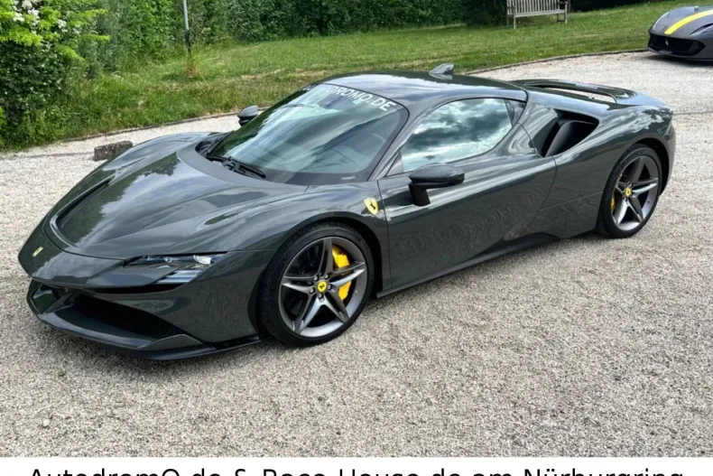 Ferrari SF90 din 2022 cu 2.500 km - oferta FER125706 - foto 3