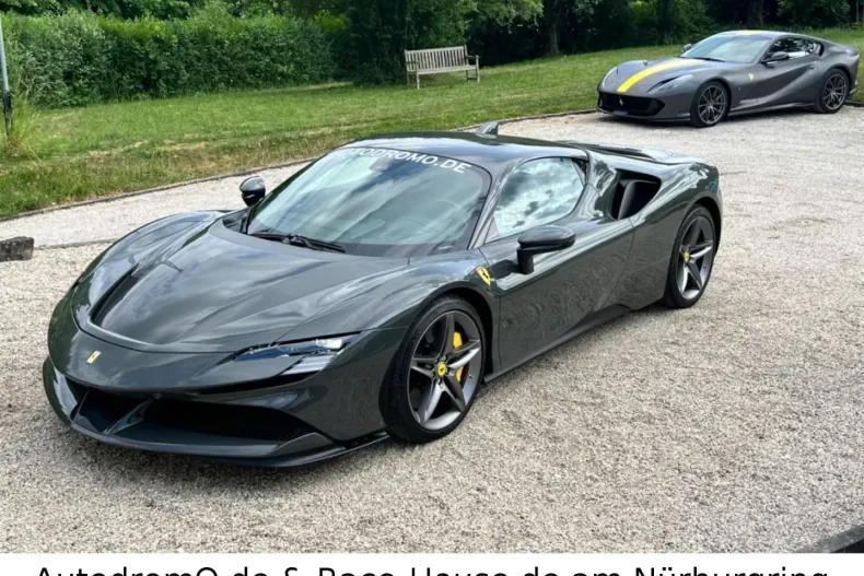 Ferrari SF90 din 2022 cu 2.500 km - oferta FER125706 - foto 4