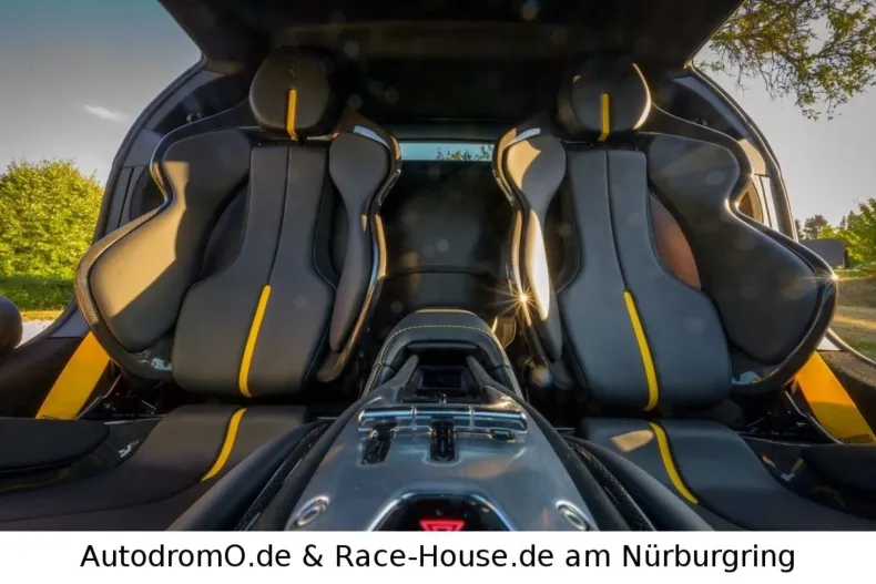 Ferrari SF90 din 2022 cu 2.500 km - oferta FER125706 - foto 8