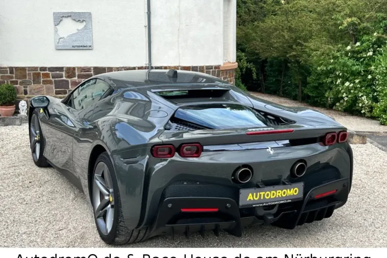 Ferrari SF90 din 2022 cu 2.500 km - oferta FER125706 - foto 13
