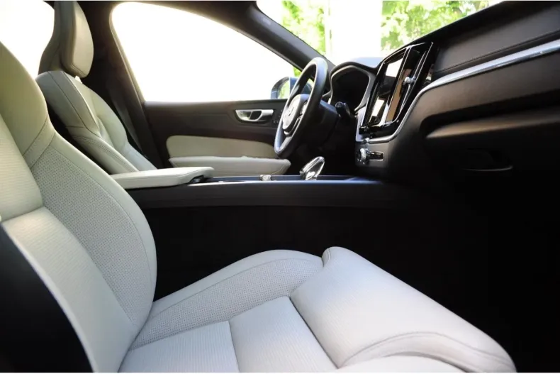 Volvo XC60 din 2021 cu 30.600 km - oferta VOL125707 - foto 12