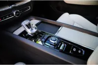 Volvo XC60 din 2021 cu 30.600 km - oferta VOL125707 - foto 18