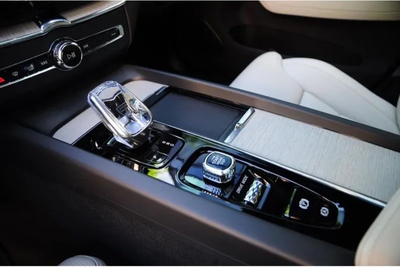 Volvo XC60 din 2021 cu 30.600 km - oferta VOL125707 - foto 18