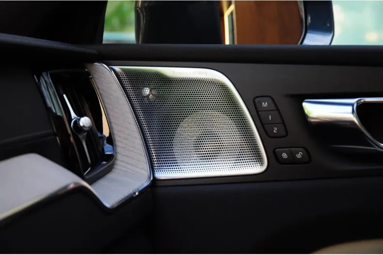 Volvo XC60 din 2021 cu 30.600 km - oferta VOL125707 - foto 20