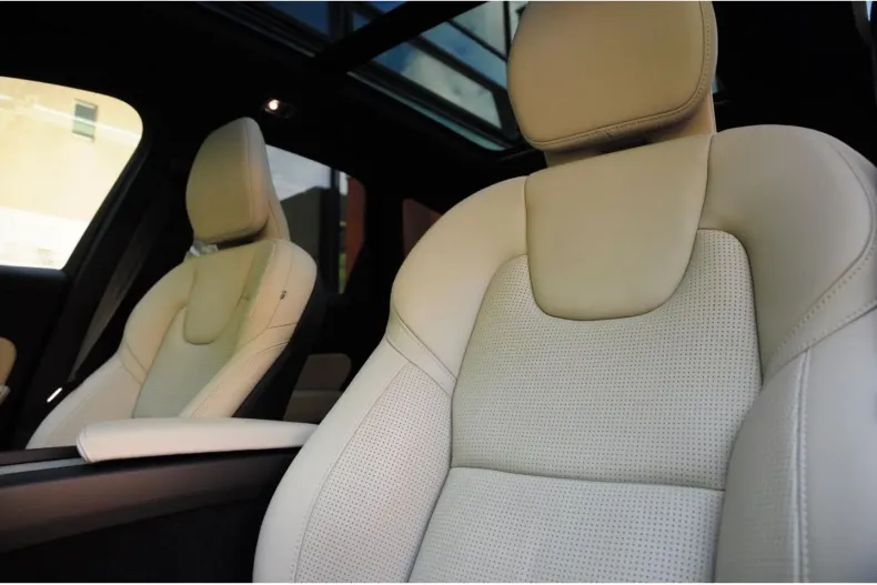 Volvo XC60 din 2021 cu 30.600 km - oferta VOL125707 - foto 29